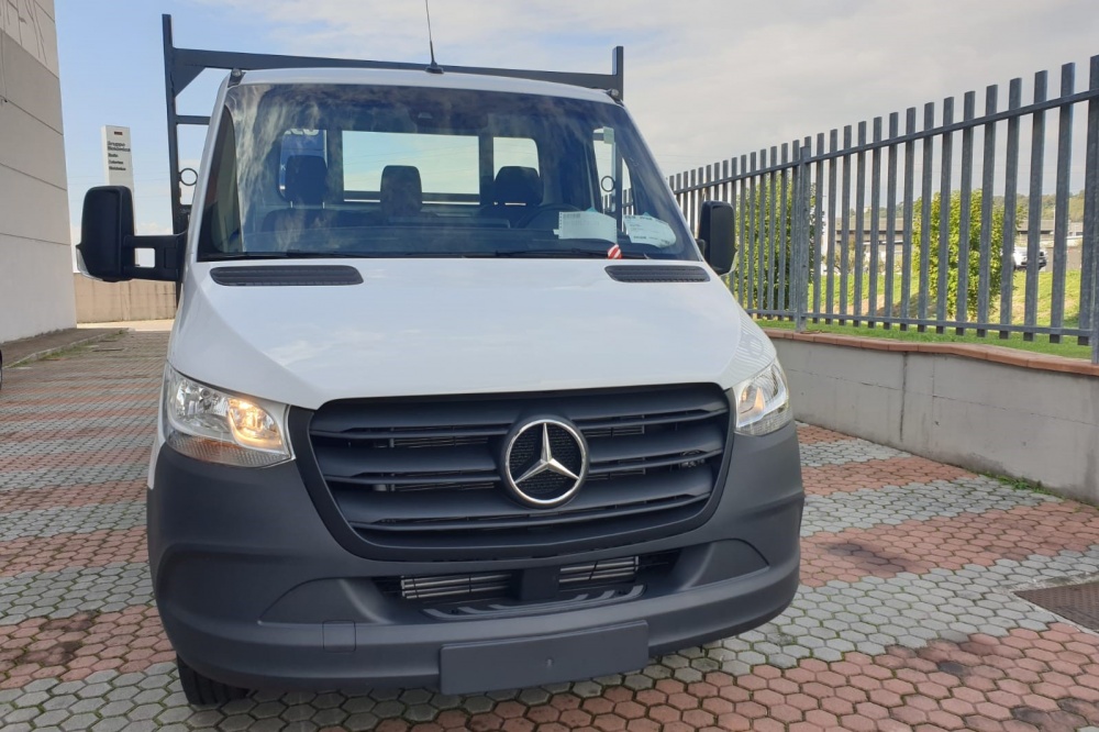 Allestimento autocarro Mercedes Benz Sprinter gamma 35q.li