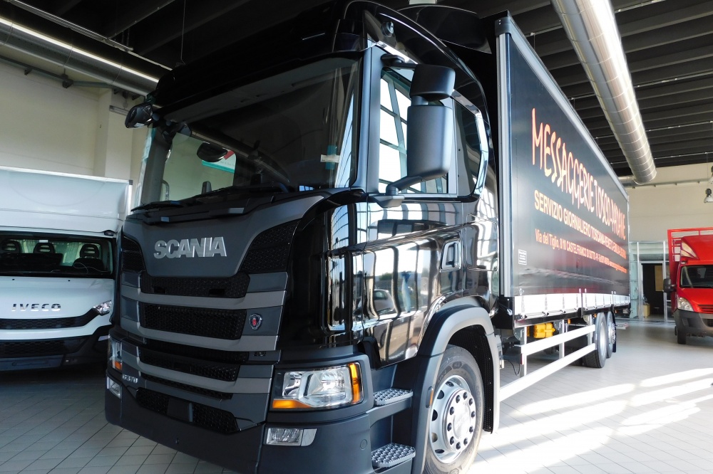 allestimento camion scania