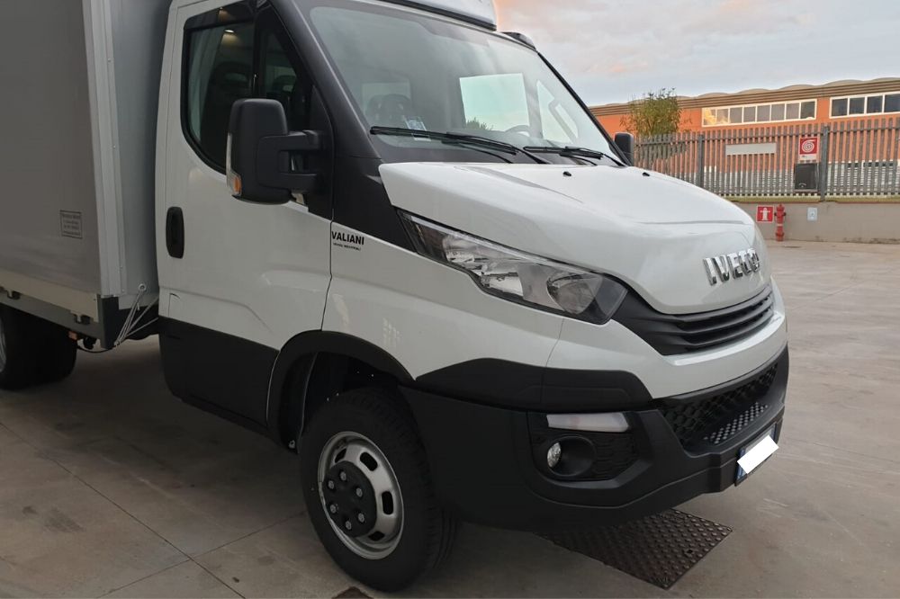 Allestimento Iveco Daily 35c12 cassone fisso in ferro