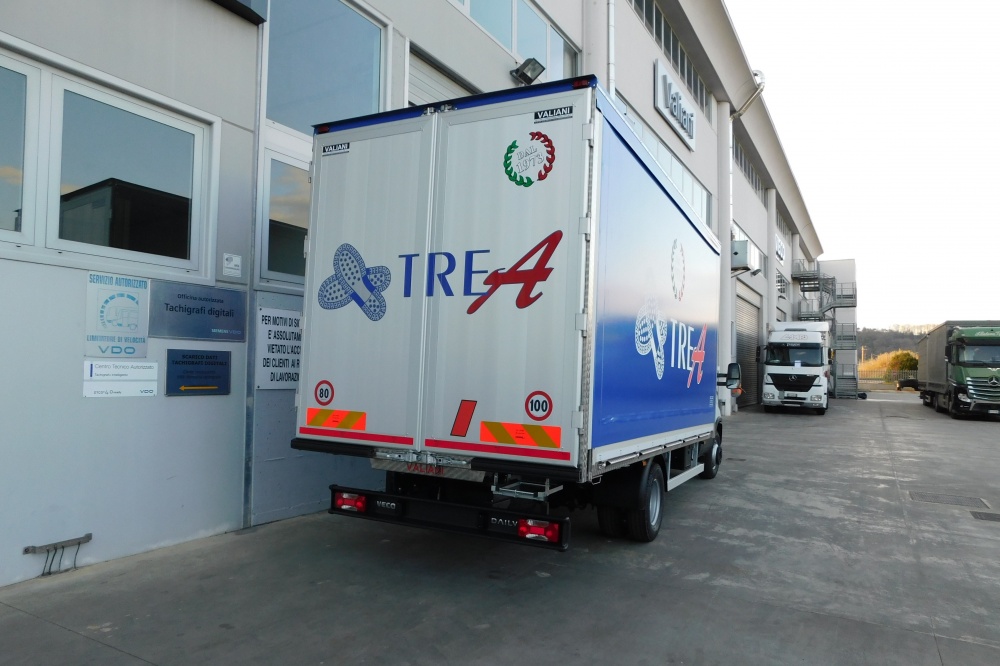 allestimento iveco daily 70c187