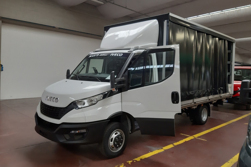 allestimento iveco daily cassone