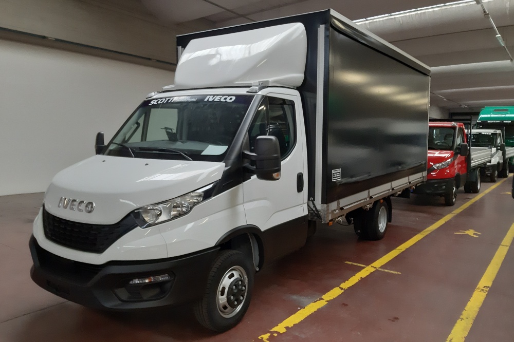 allestimento iveco daily cassone