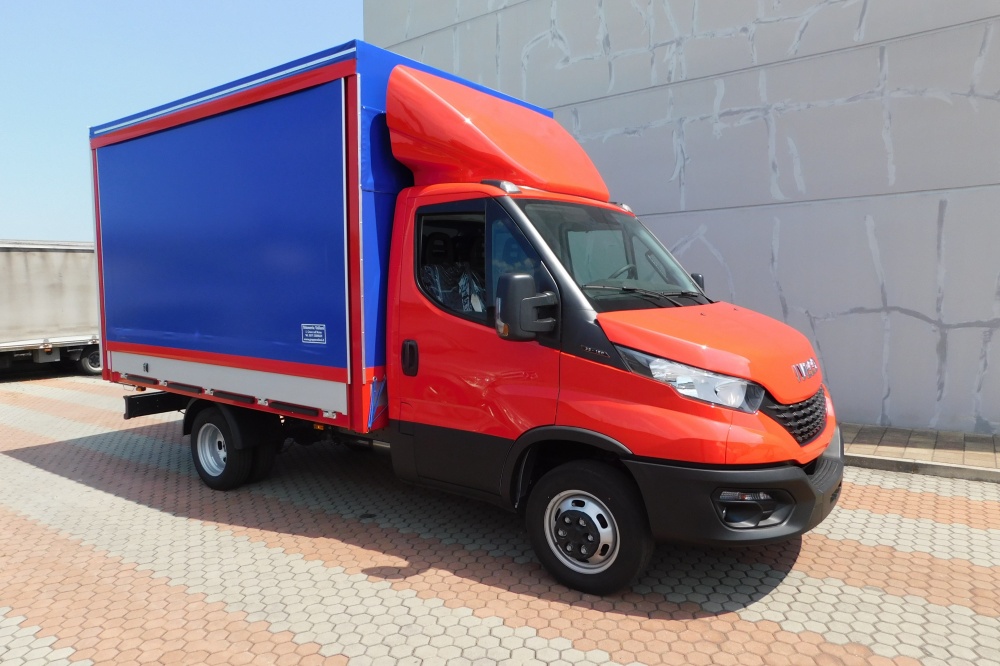 allestimento iveco daily cassone fisso telo pvc