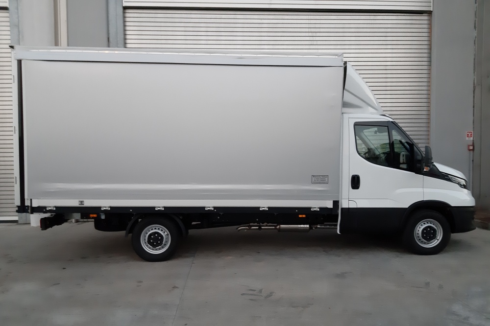 allestimento iveco daily cassone