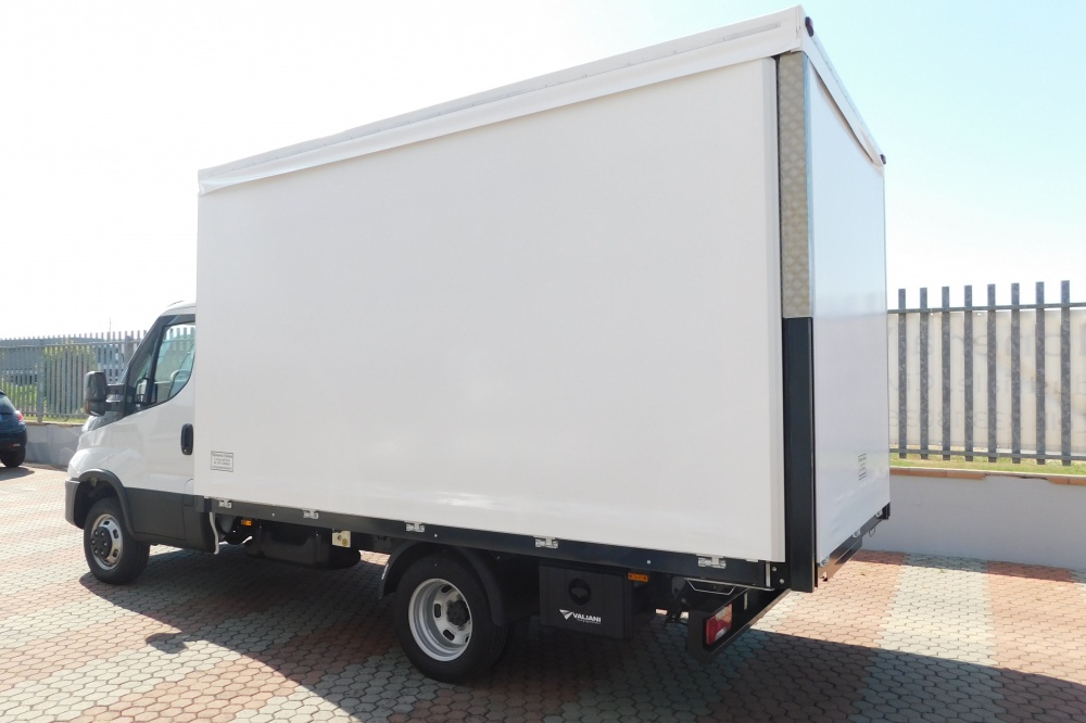 allestimento iveco daily tetto sollevabile