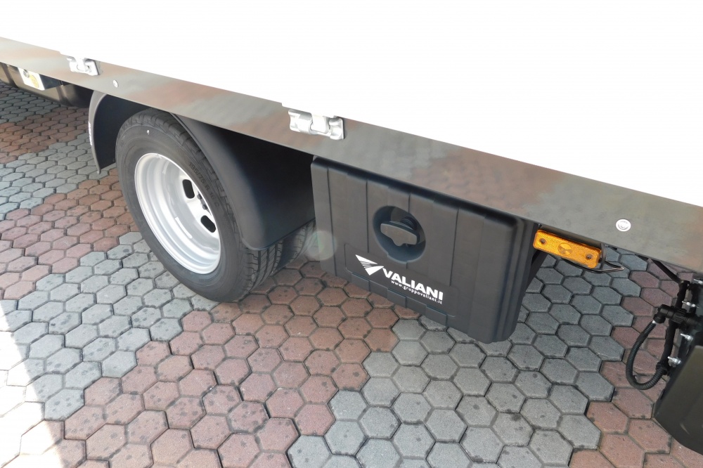 allestimento iveco daily tetto sollevabile