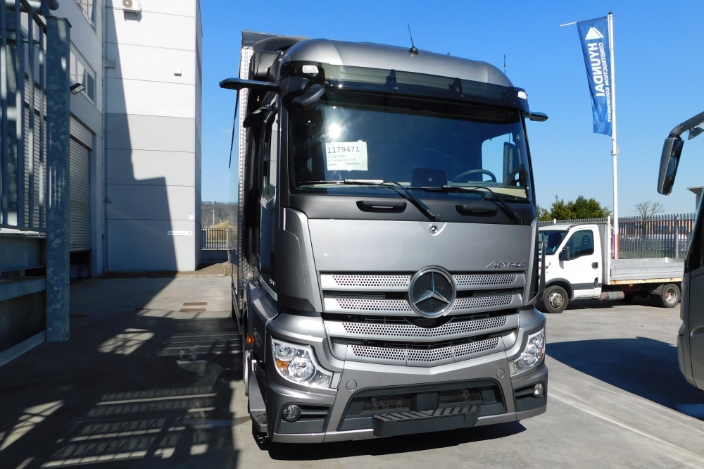 allestimento mercedes benz actros