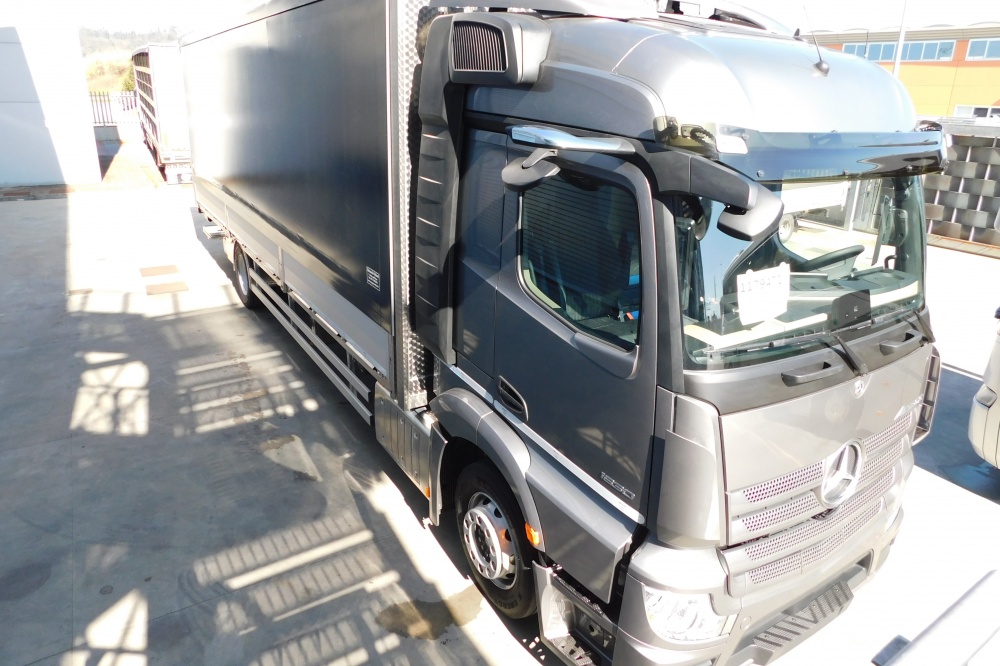 allestimento mercedes benz actros