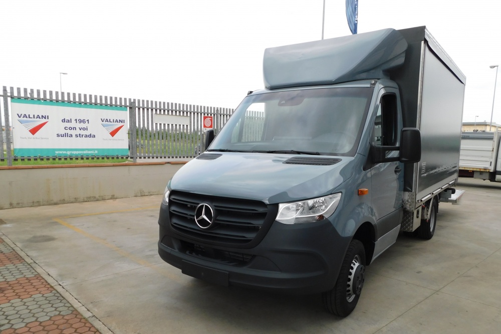 allestimento mercedes benz sprinter verde