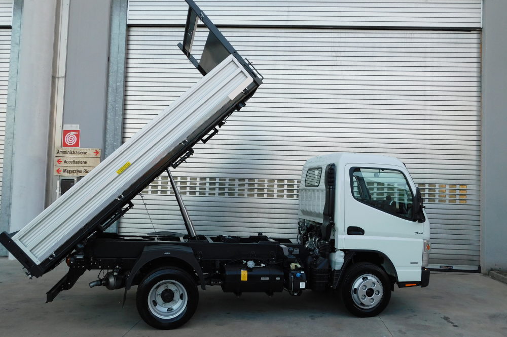 allestimento mitsubishi canter