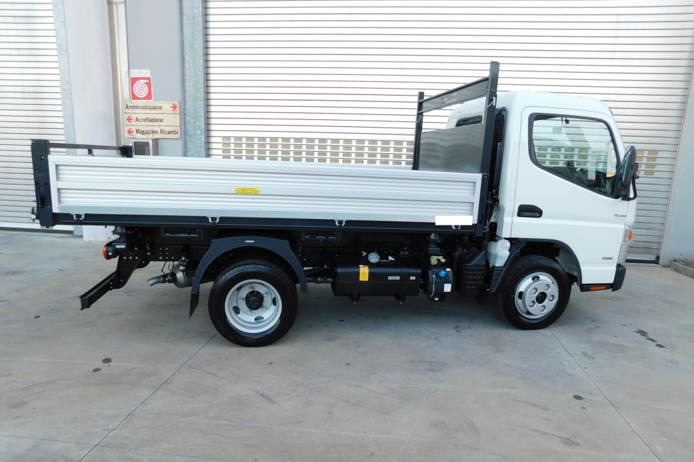 allestimento mitsubishi canter