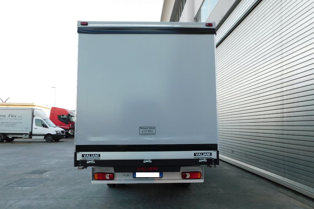 allestimento renault master 145cv1