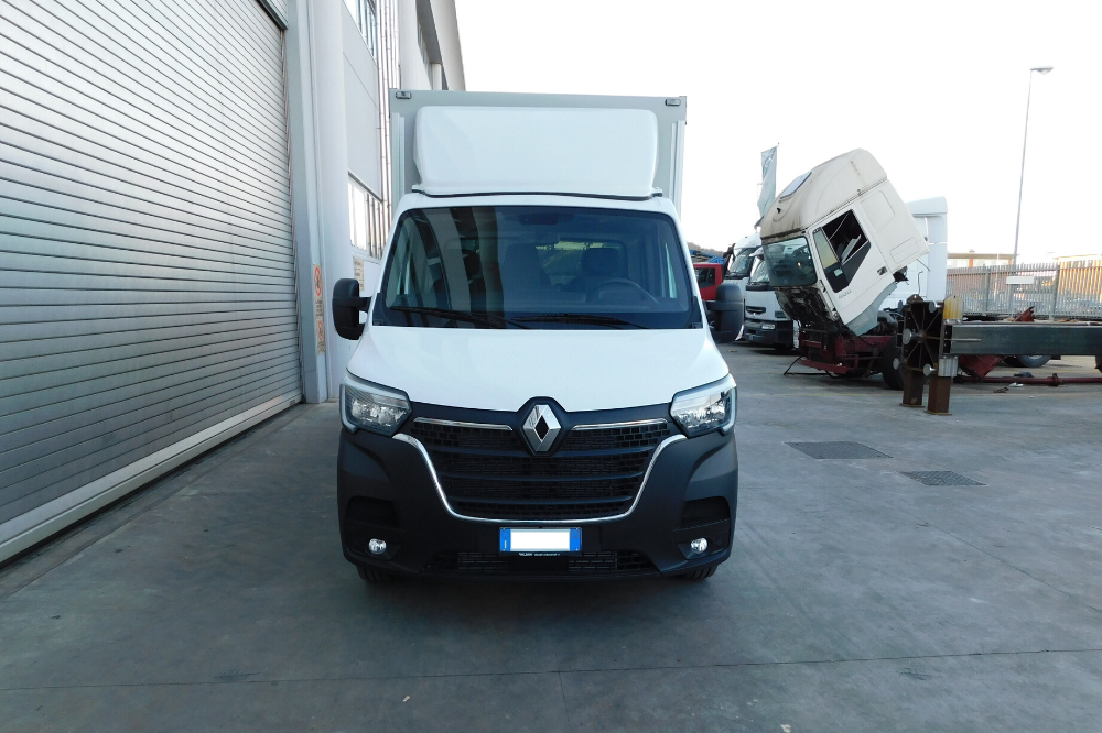 allestimento renault master 145cv1