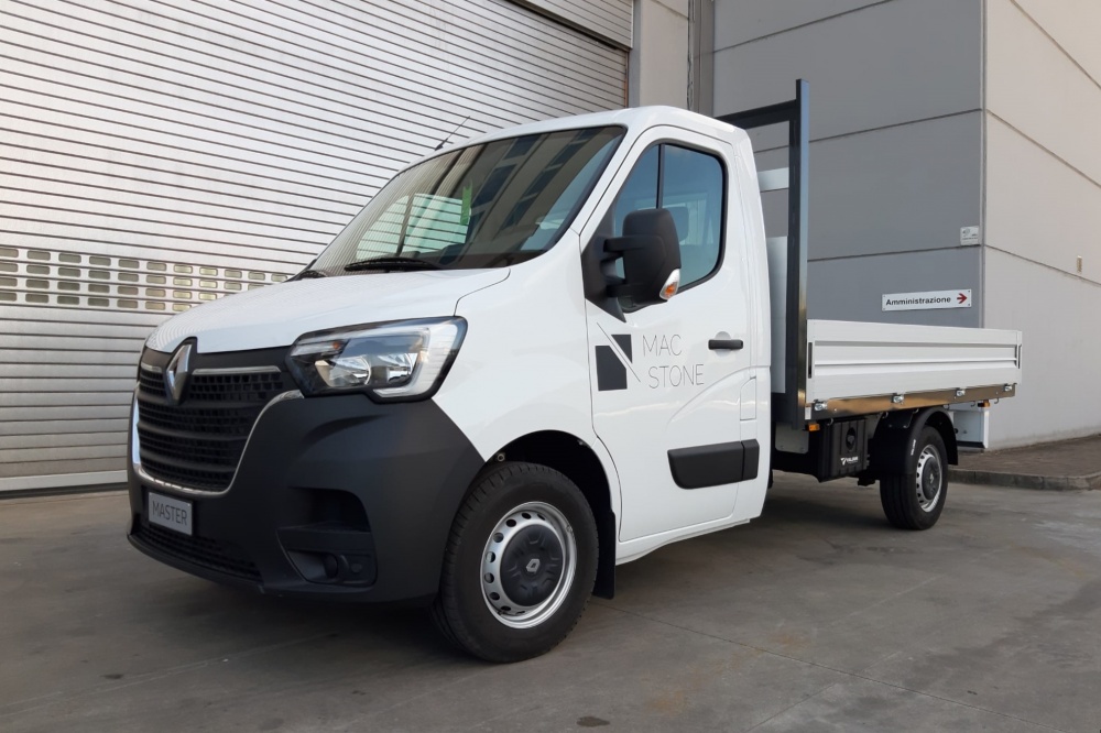 allestimento renault master con sponde