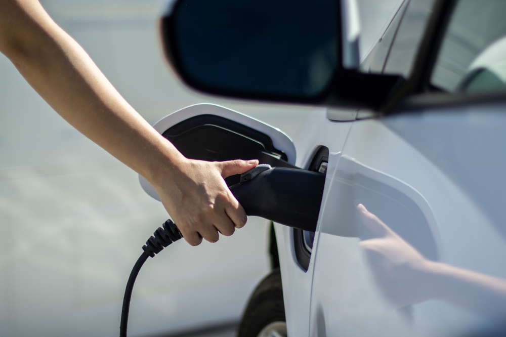 auto elettrica cavo ricarica
