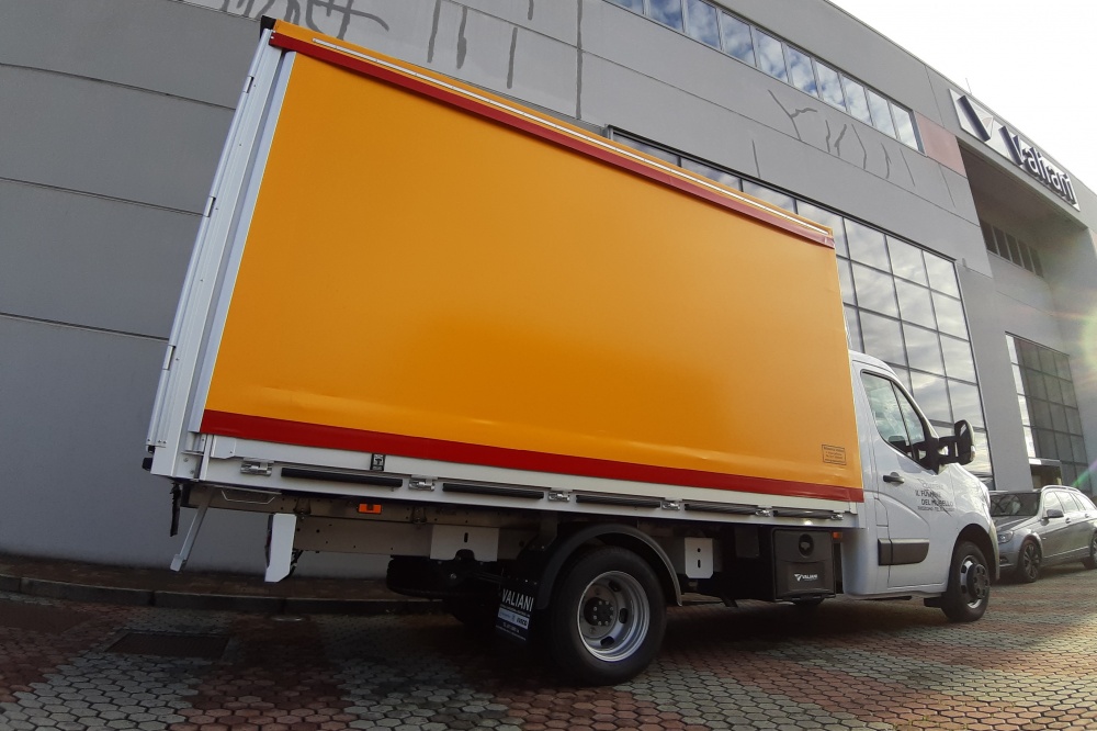 camion renault con telo