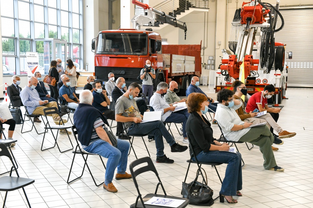 foto consegna trivelle 31 agosto