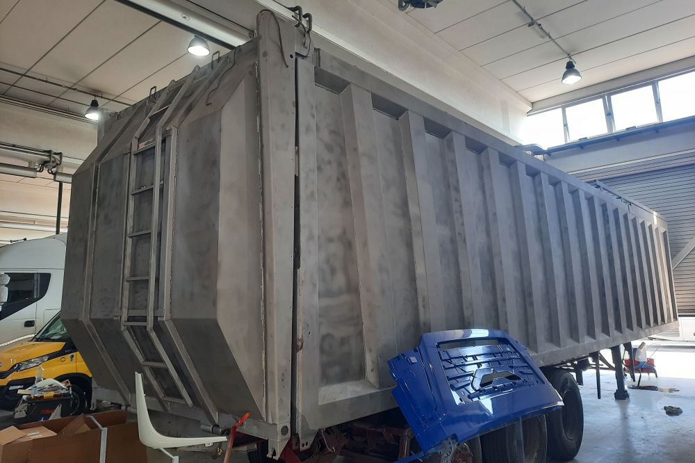 Piastra Portacaricò In Acciaio Inox 400x300 Per Camion E Rimorchi – Robusta E Sicura